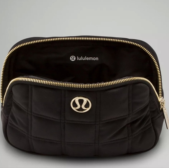 🎁🖤Brand New Never Used Black Velour Lululemon Belt Bag!! Sold Out In Stores! - Picture 5 of 9